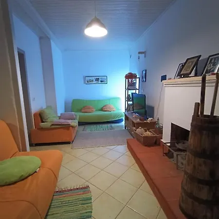 Allonia House Casa de Férias Himare